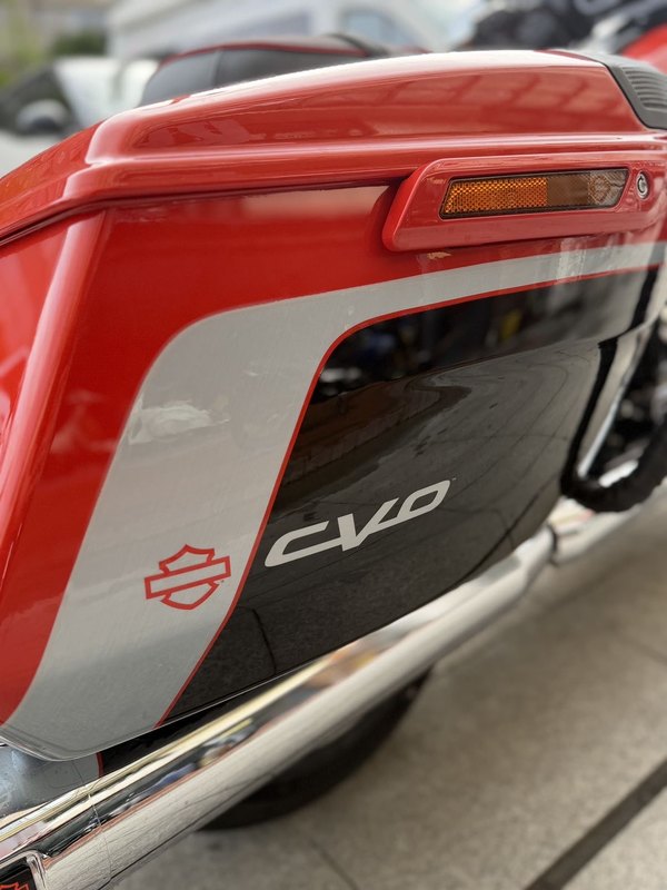 二手哈雷戴维森大道滑翔 Street Glide