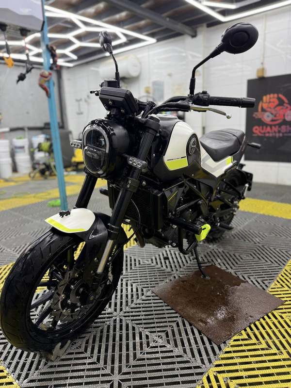 二手贝纳利幼狮 Leoncino 250