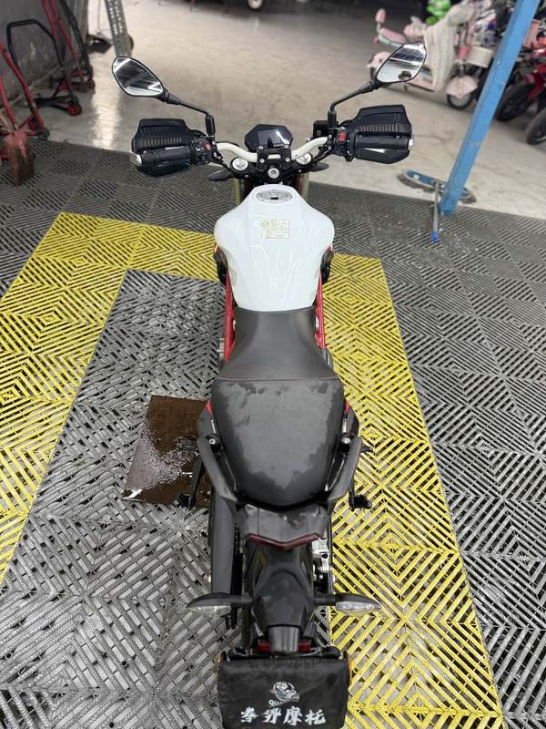 二手贝纳利蓝宝龙 BN302S