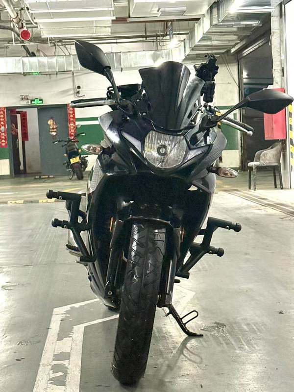 二手豪爵铃木GSX250R