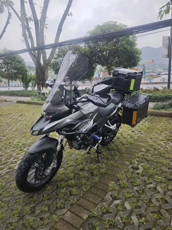 二手贝纳利金鹏 TRK251