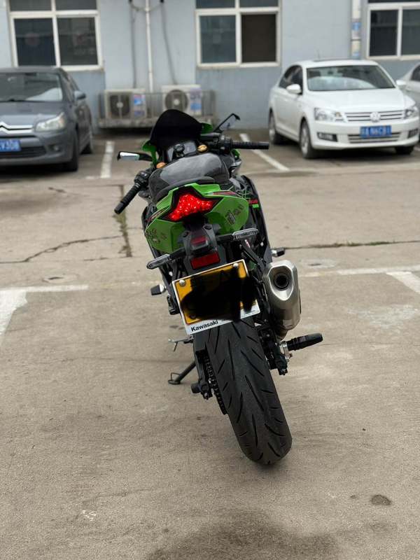 二手川崎ZX-4R