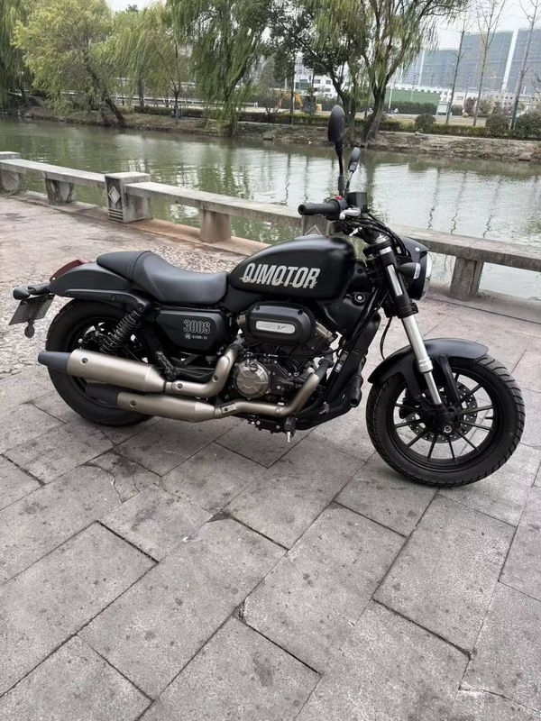 二手QJMOTOR闪300