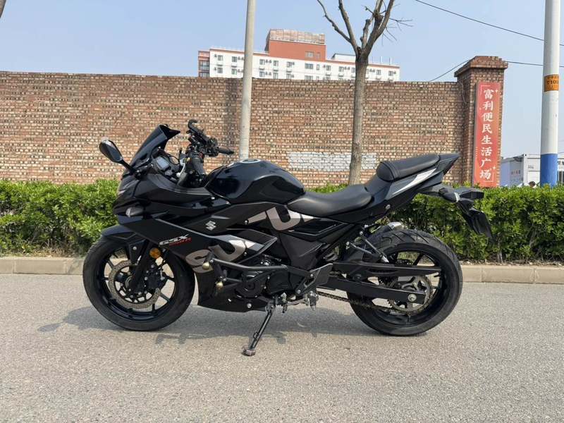 二手豪爵铃木GSX250R