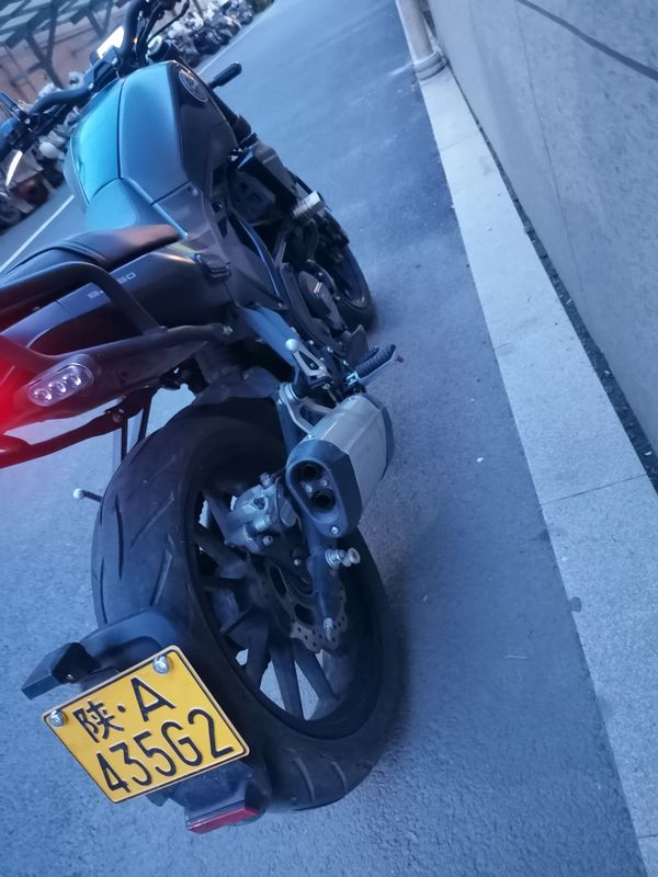 二手贝纳利幼狮 Leoncino 250