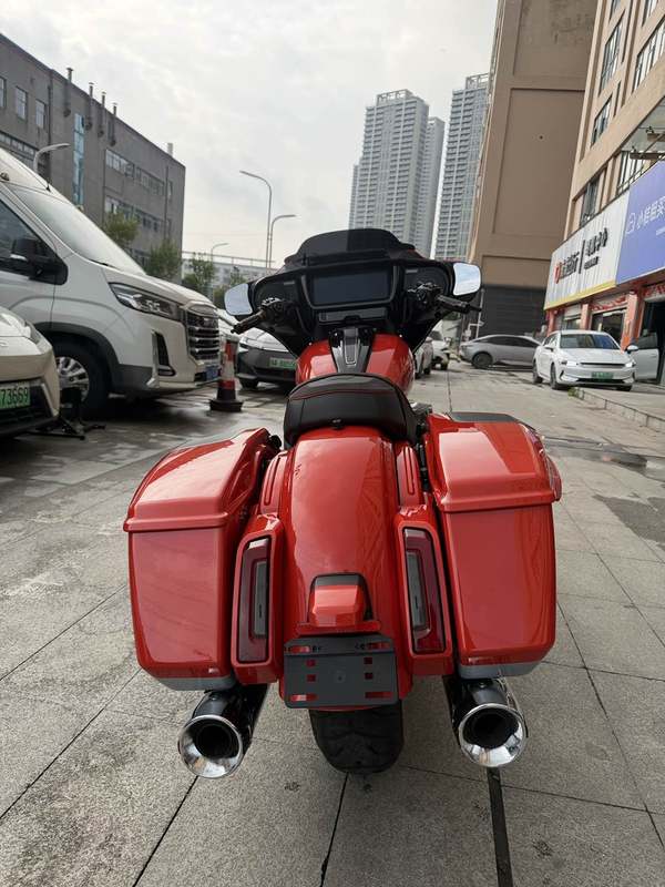 二手哈雷戴维森大道滑翔 Street Glide