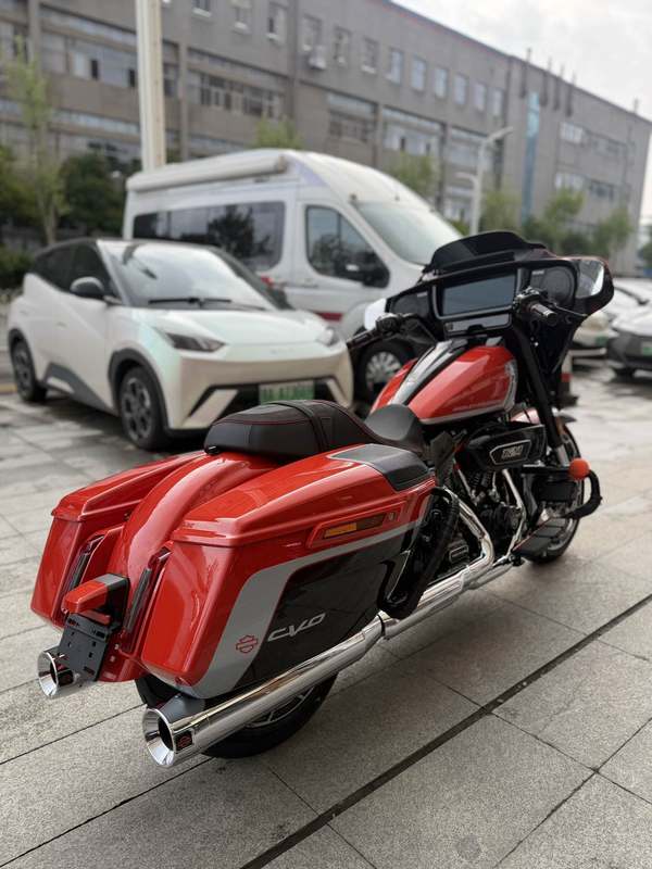 二手哈雷戴维森大道滑翔 Street Glide