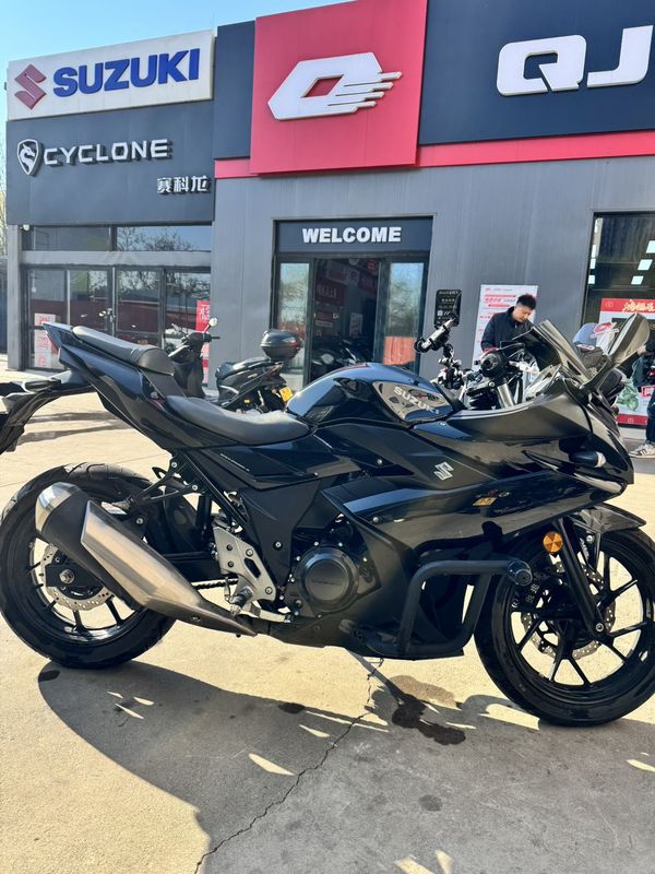 二手豪爵铃木GSX250R