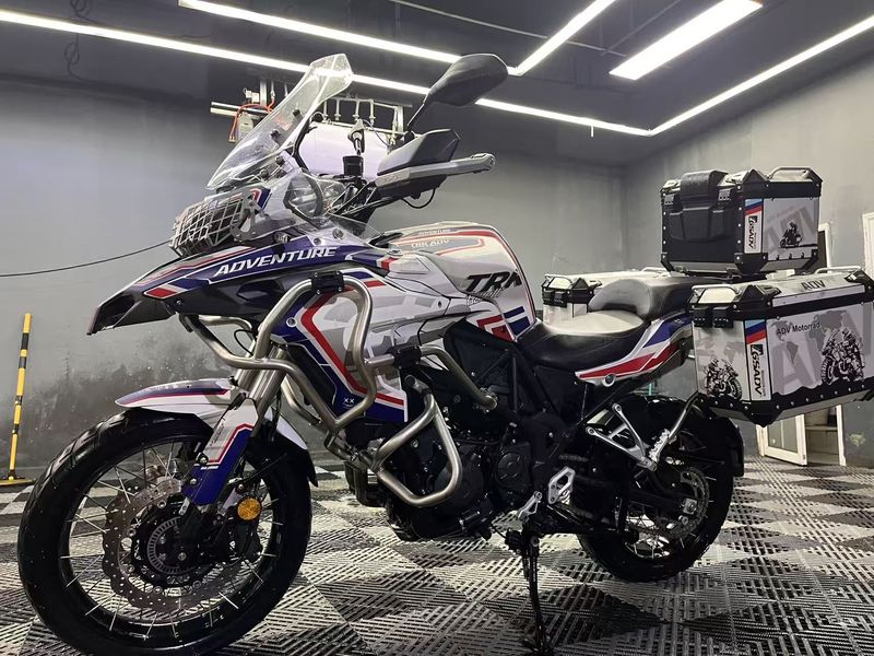 二手贝纳利金鹏 TRK502