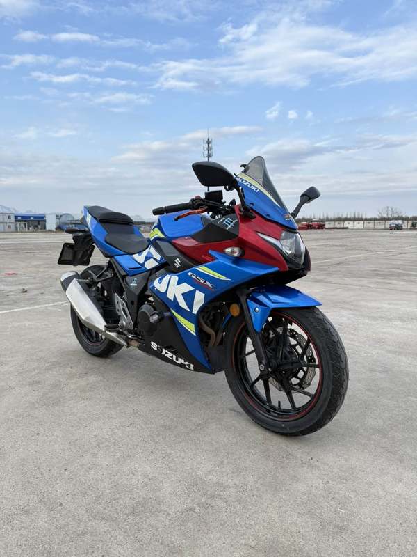 二手豪爵铃木GSX250R