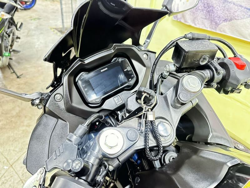 二手豪爵铃木GSX250R