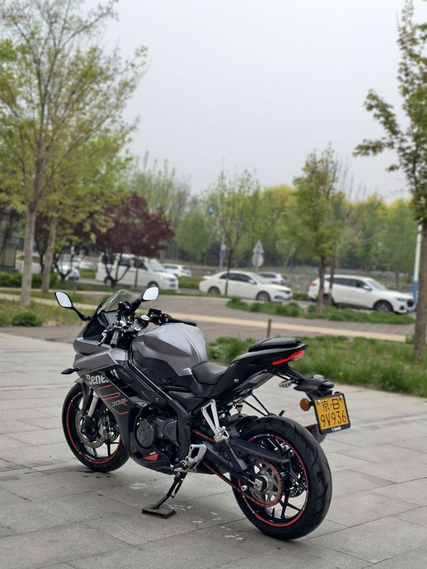 二手贝纳利龙卷风 Tornado 302R