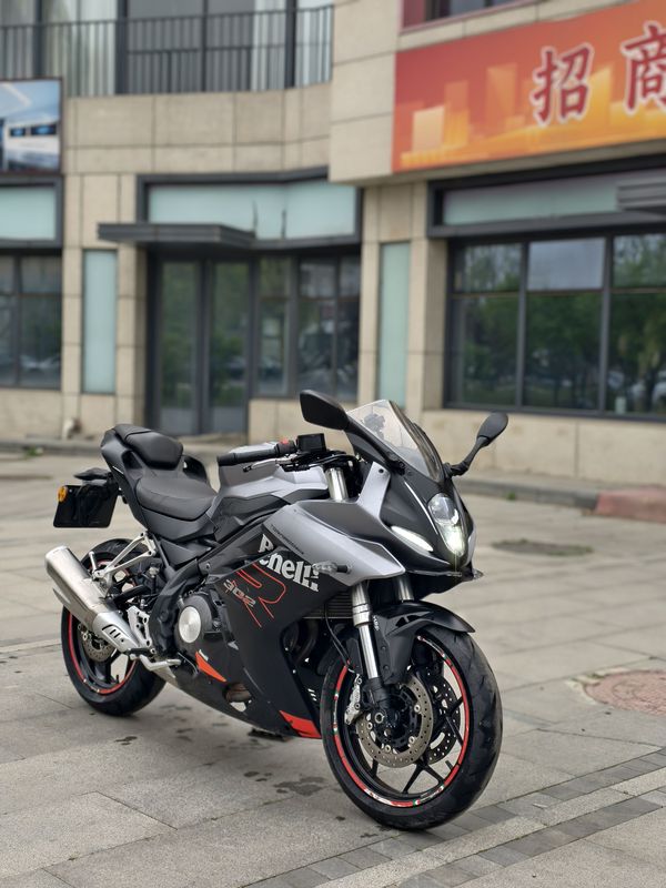 二手贝纳利龙卷风 Tornado 302R