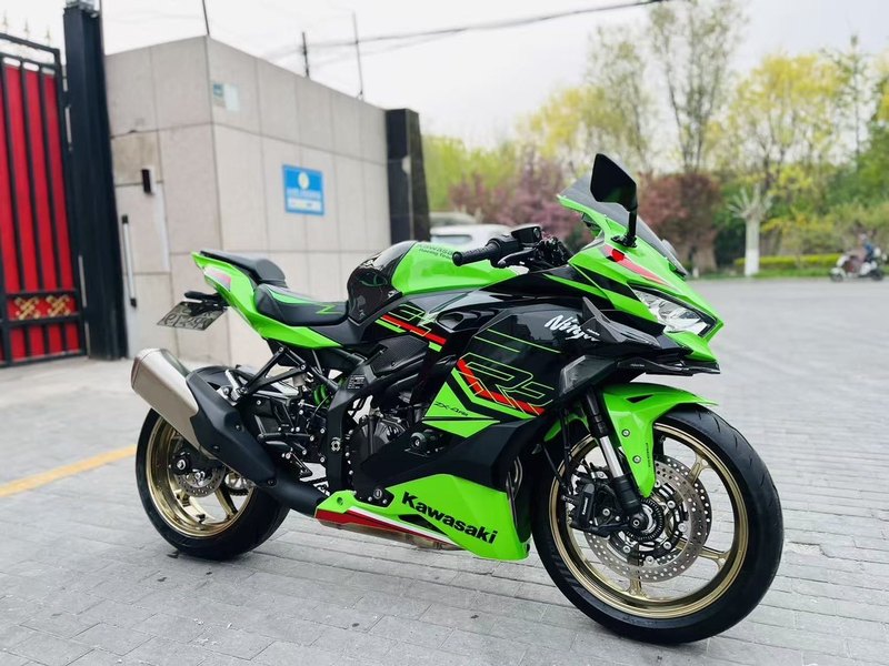 二手川崎ZX-4R