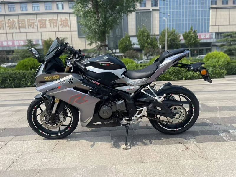 二手贝纳利龙卷风 Tornado 302R