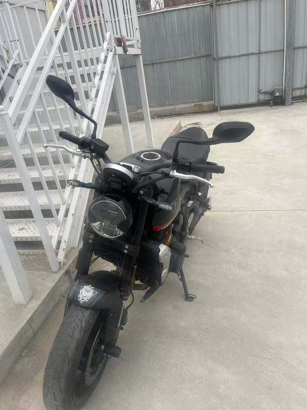 二手凯旋Trident 660