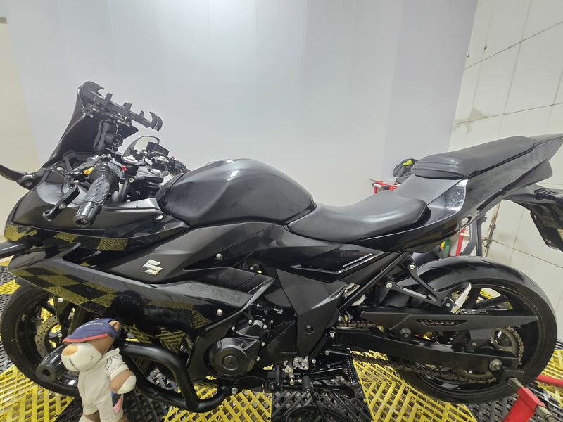 二手豪爵铃木GSX250R