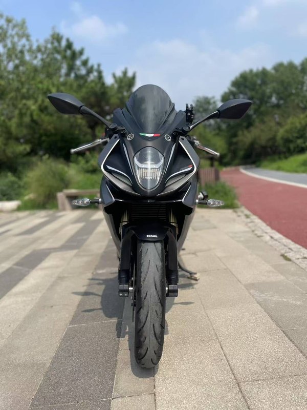 二手贝纳利龙卷风 Tornado 302R