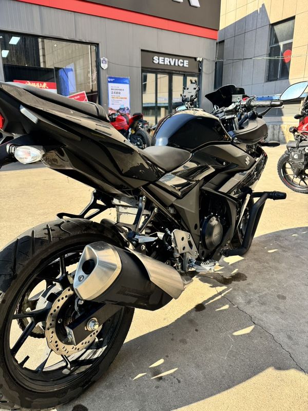 二手豪爵铃木GSX250R