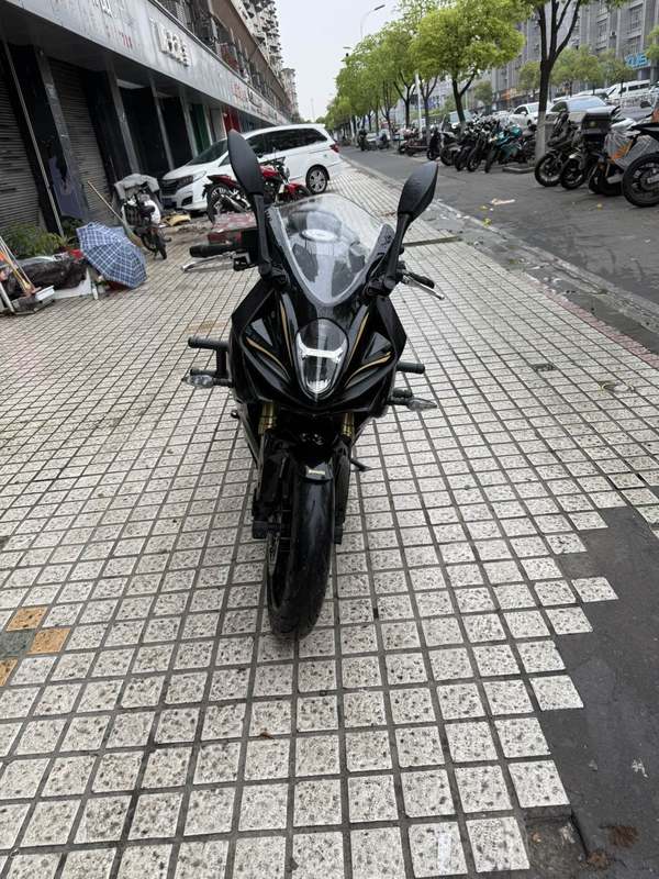 二手贝纳利龙卷风 Tornado 302R