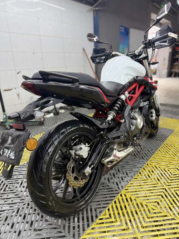 二手贝纳利蓝宝龙 BN302S