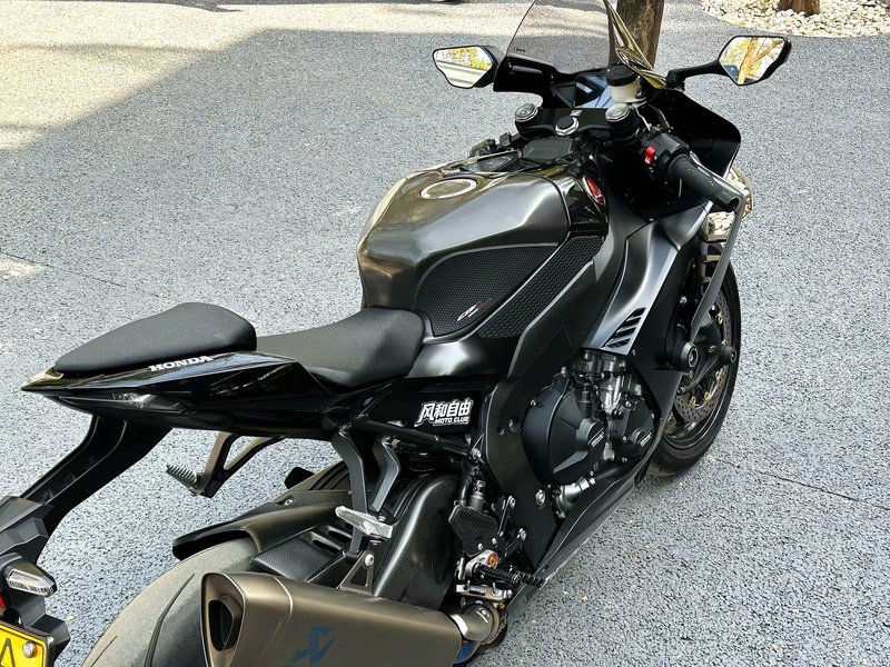 二手本田CBR 1000 RR-R