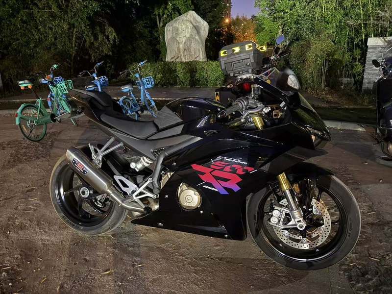 二手张雪机车500RR