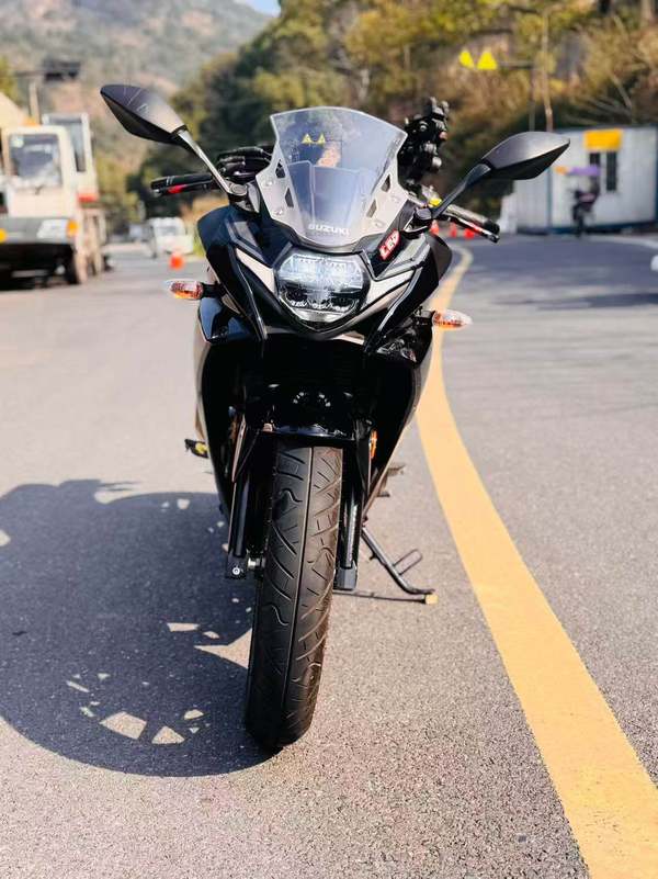 二手豪爵铃木GSX250R