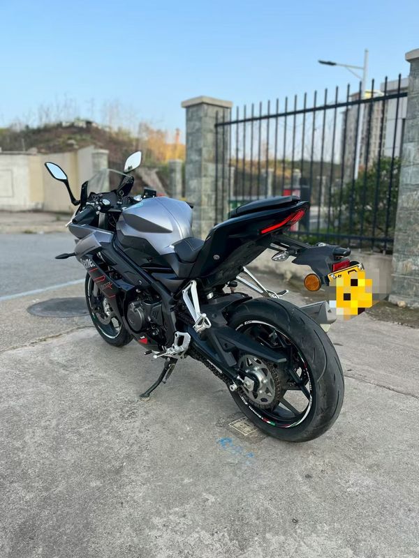 二手贝纳利龙卷风 Tornado 302R