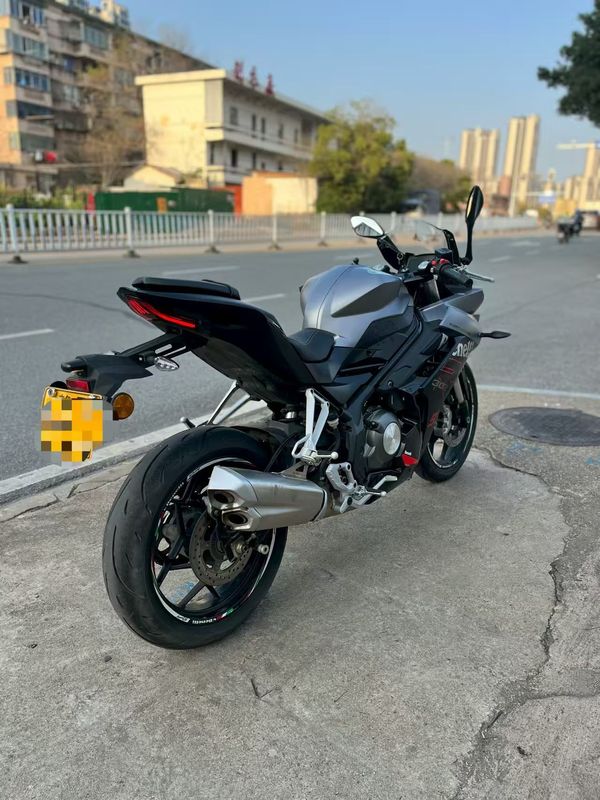 二手贝纳利龙卷风 Tornado 302R