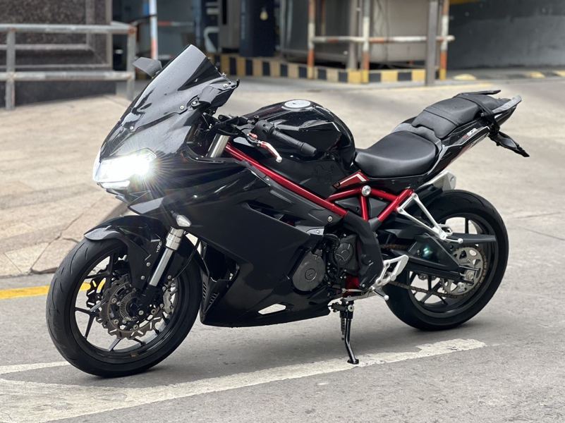 二手贝纳利龙卷风 Tornado 302R