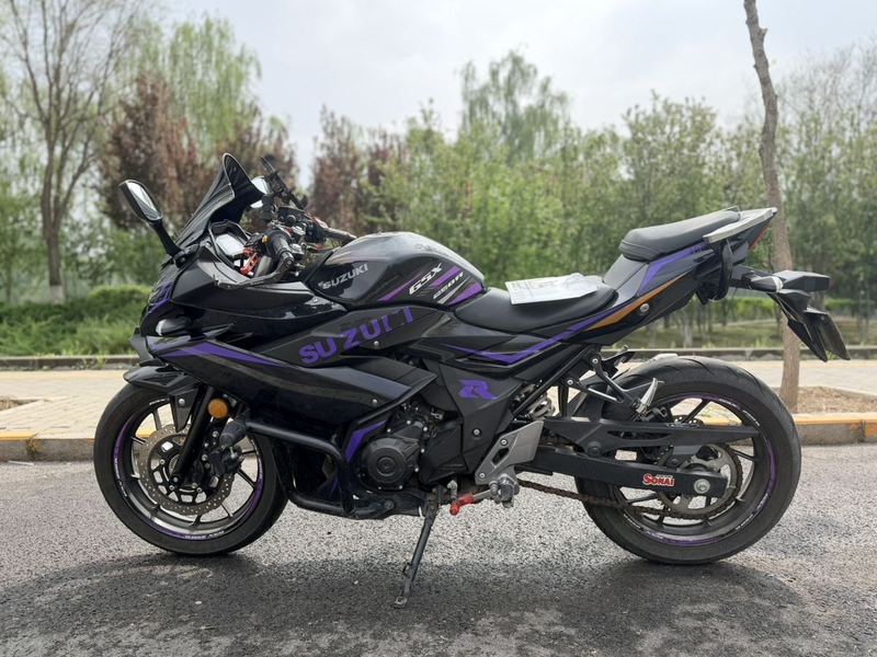 二手豪爵铃木GSX250R