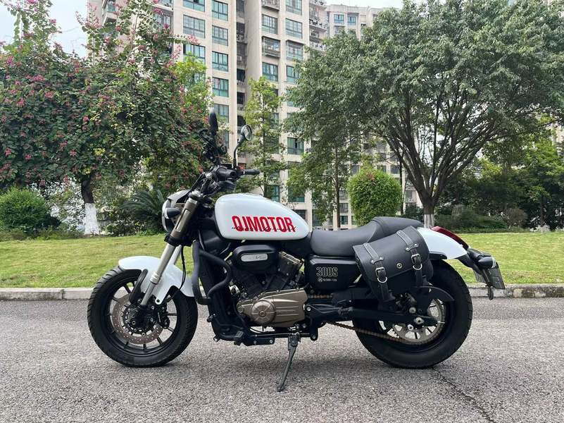 二手QJMOTOR闪300