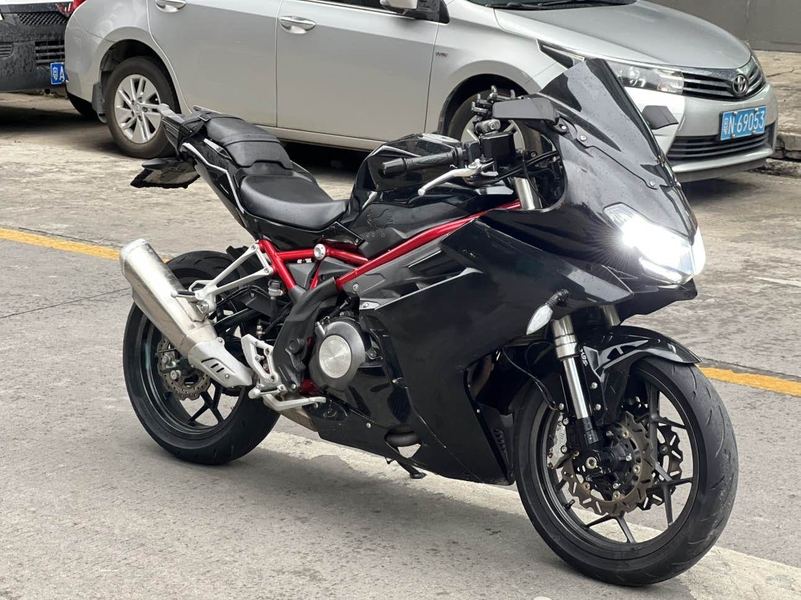 二手贝纳利龙卷风 Tornado 302R