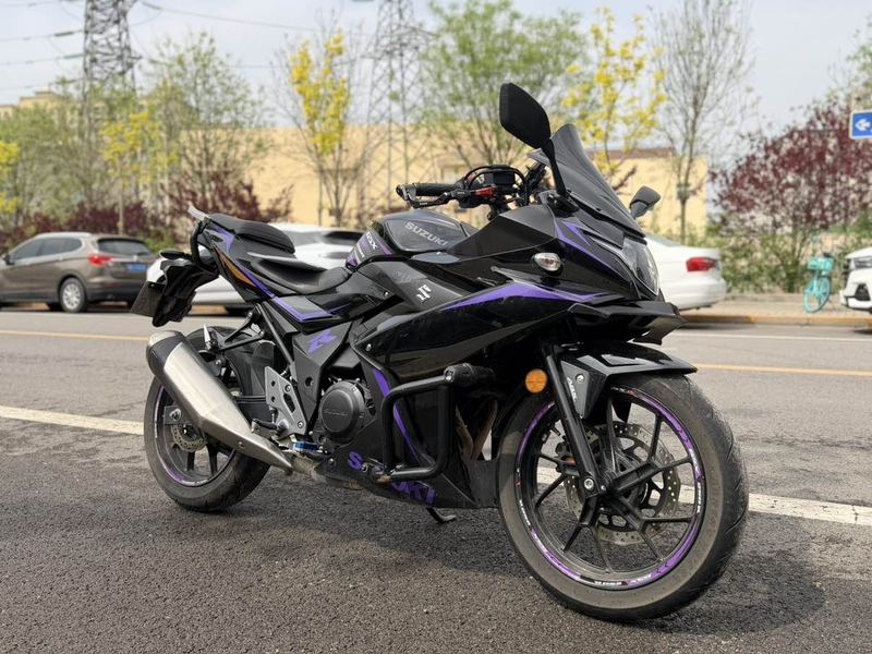 二手豪爵铃木GSX250R