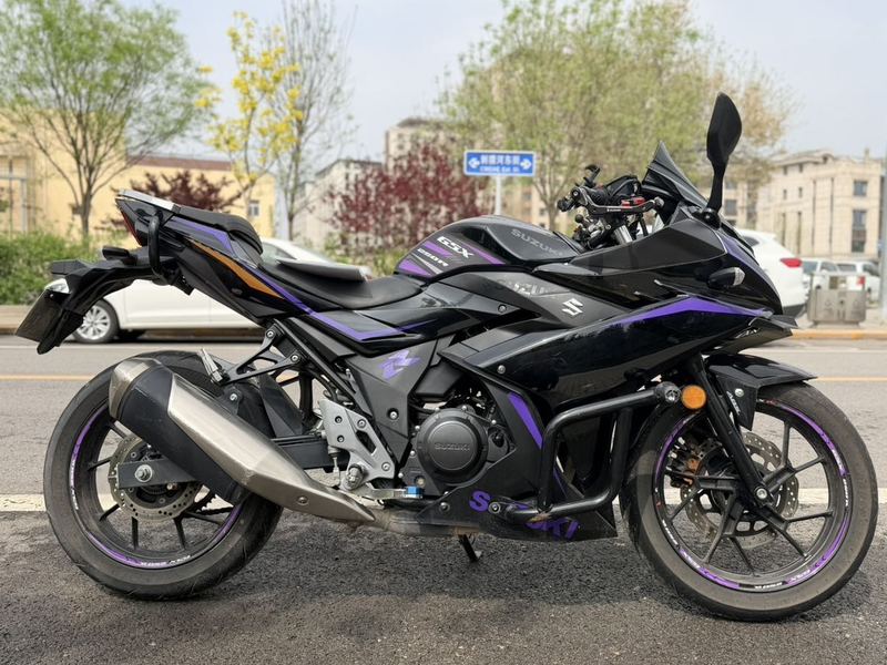 二手豪爵铃木GSX250R