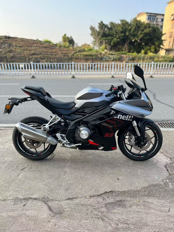 二手贝纳利龙卷风 Tornado 302R