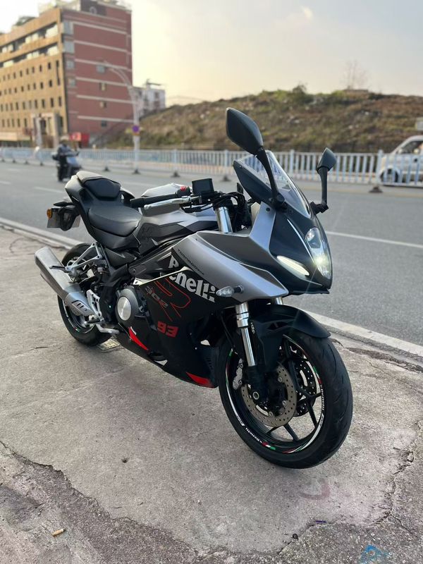 二手贝纳利龙卷风 Tornado 302R