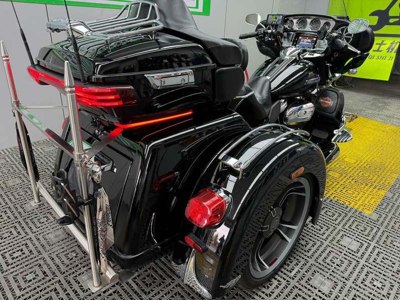 二手哈雷戴维森Tri Glide