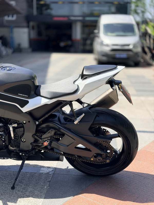 二手本田CBR 1000 RR-R