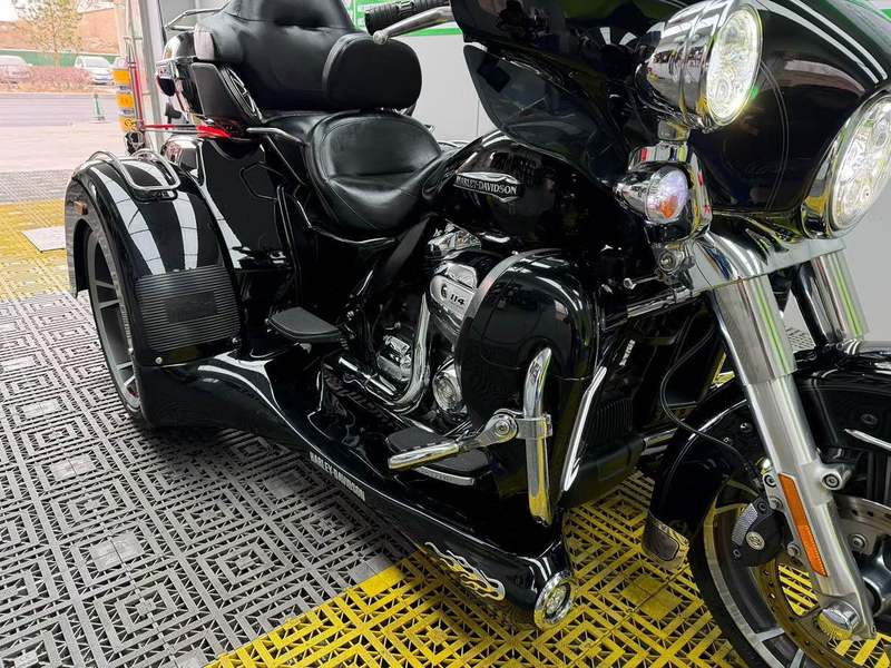 二手哈雷戴维森Tri Glide