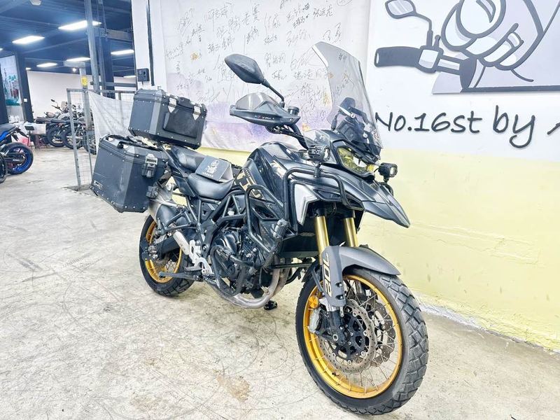 二手贝纳利TRK702