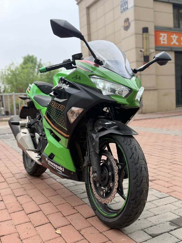 二手川崎Ninja 400