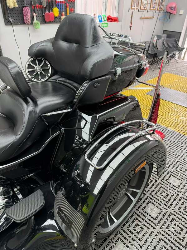 二手哈雷戴维森Tri Glide