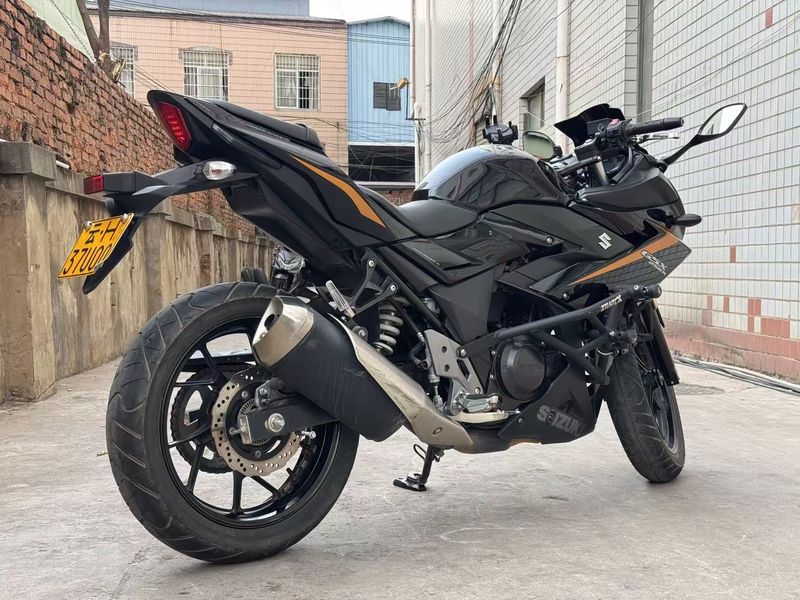 二手豪爵铃木GSX250R