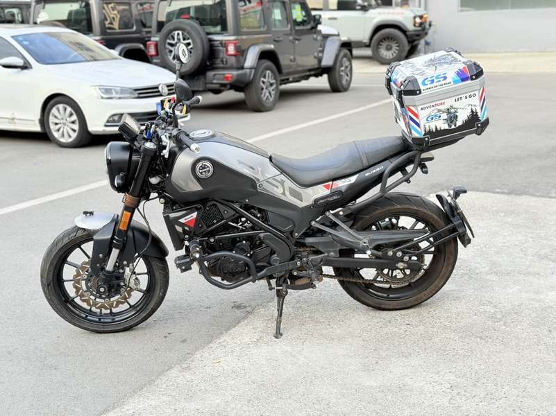 二手贝纳利幼狮 Leoncino 250