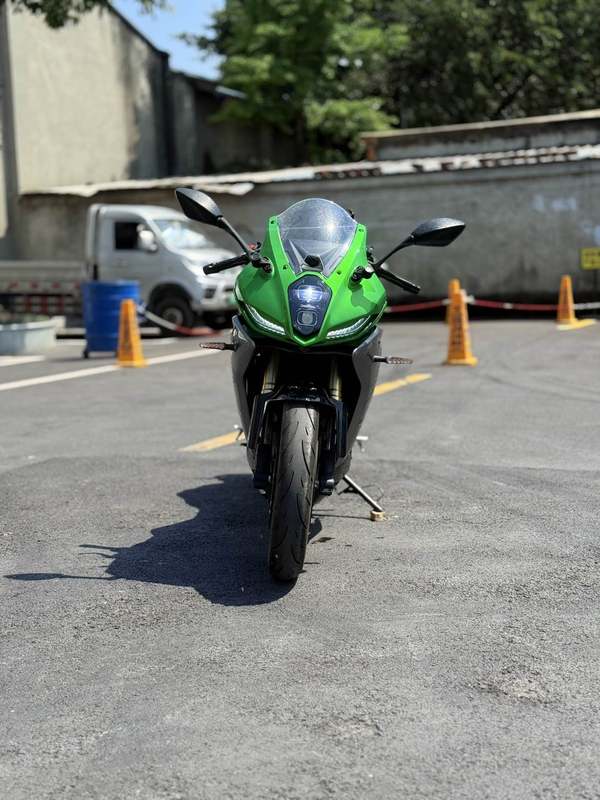 二手贝纳利龙卷风 Tornado 402R