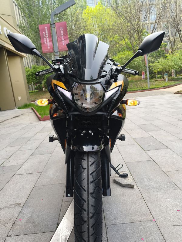 二手豪爵铃木GSX250R