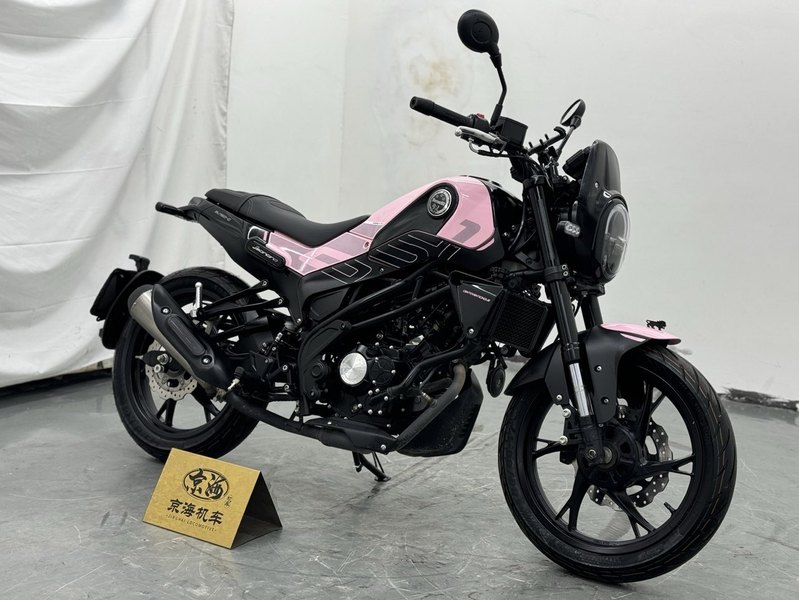 二手贝纳利幼狮 Leoncino 150