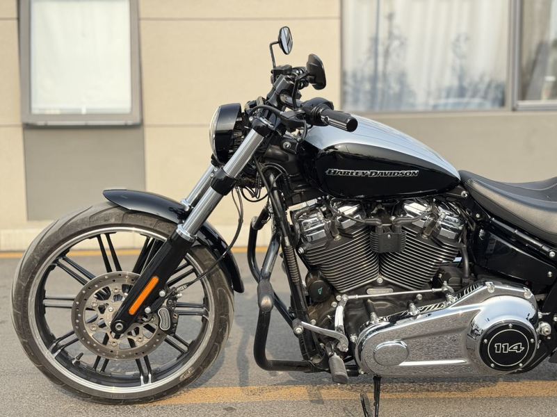 二手哈雷戴维森突破者 Breakout